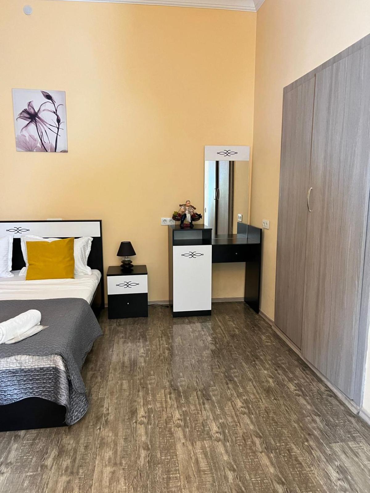 Sayat Nova Apartments Тбилиси Екстериор снимка