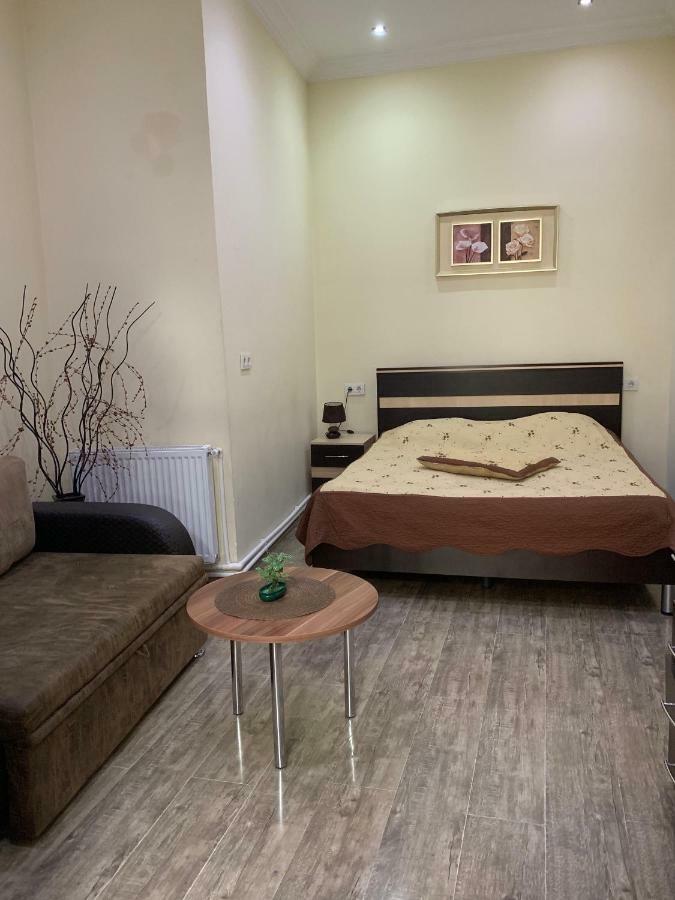 Sayat Nova Apartments Тбилиси Екстериор снимка